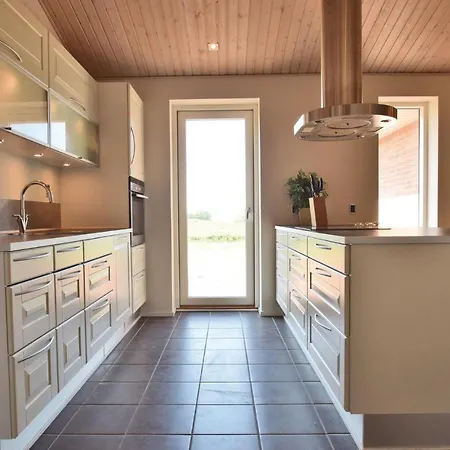 Holiday home Four-bedroom Holiday In Tranekar *